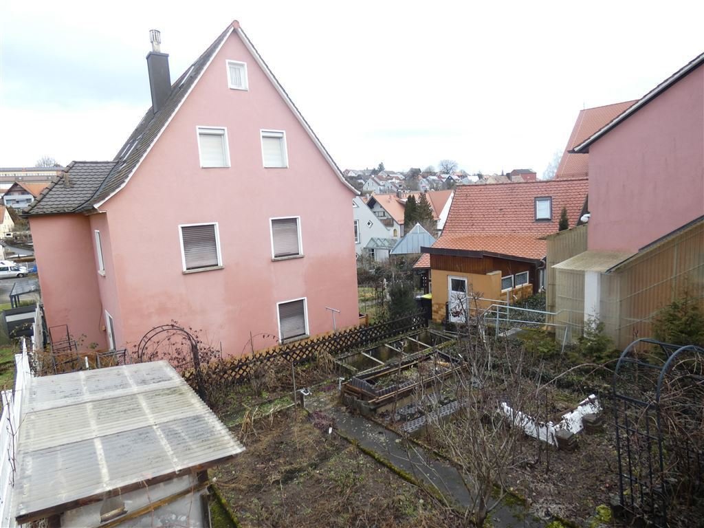 Großer Gartenbereich