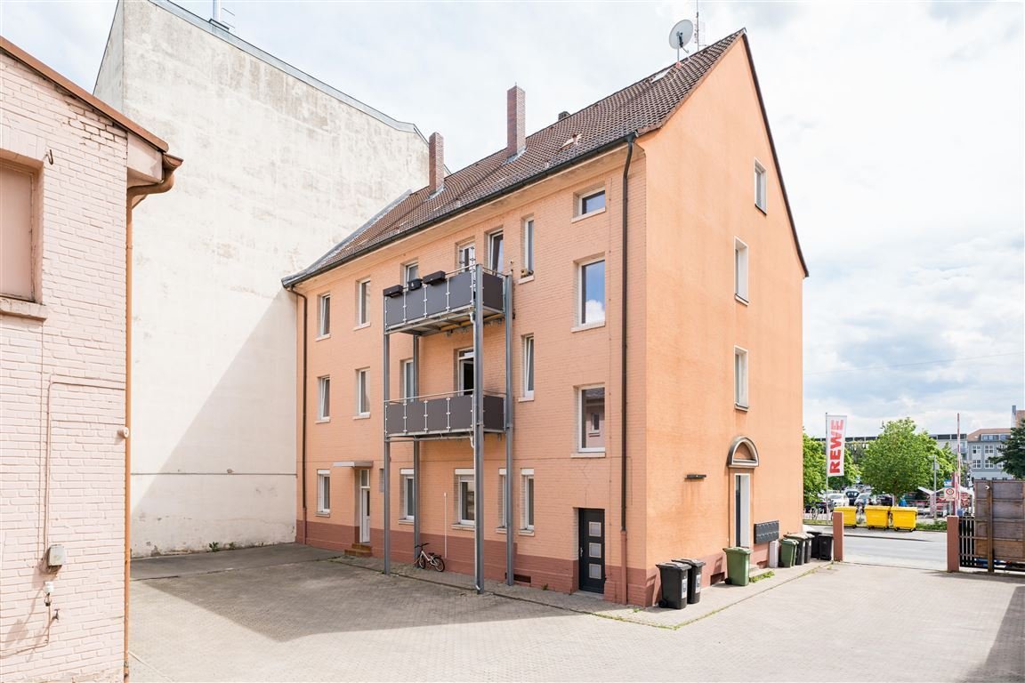 5 % renditestarke Kapitalanlage | 5,5-Zimmer Wohnung mit Balkon | Top-Zustand