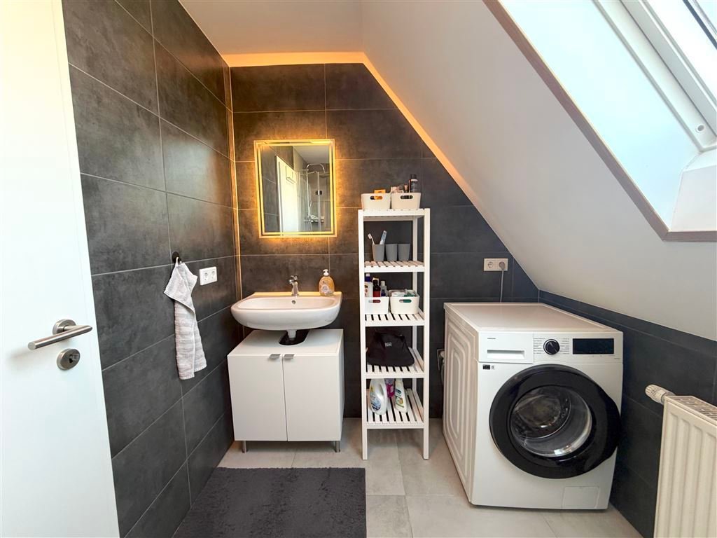 Modernes Badezimmer