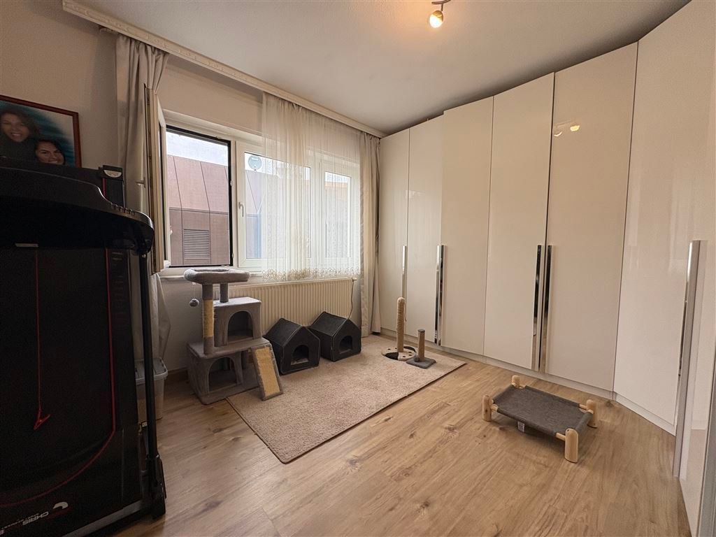 Schlafzimmer 2  / Büro